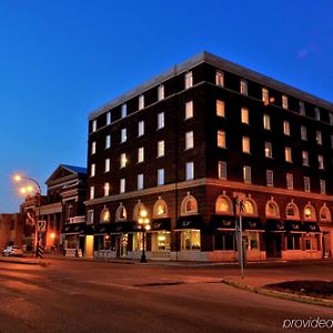 Grant Hall Hotel